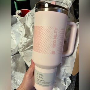 40 oz Stanley Blush Insulated cup